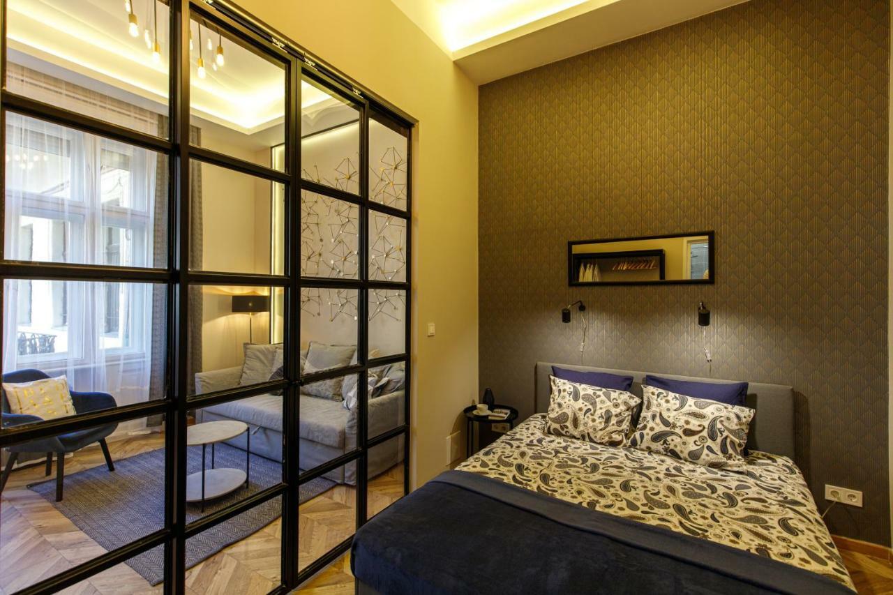E13 - Elegant Apartment Budapest Exterior photo