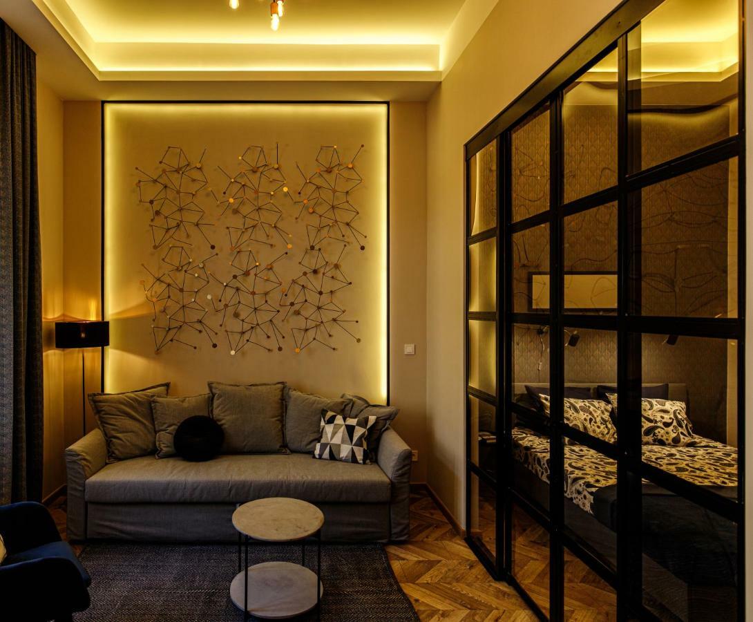 E13 - Elegant Apartment Budapest Exterior photo
